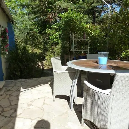 Lilliputienne Vacquières